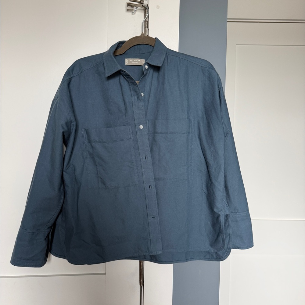 Everlane Boxy Oxford (like new)